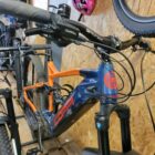 Manubrio Promax e leve dei freni Tektro Gemini della Fausto Coppi Symbol usata blu-arancio